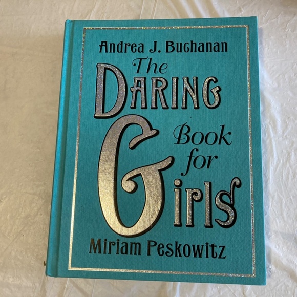 The Daring Book For Girls Hard Back Book Bundle - Picture 5 of 8
